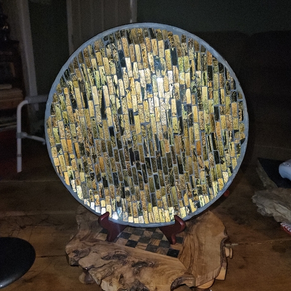 Three Hands Corp Vintage charger /decorative mosaic gold flake glass plate - Picture 4 of 9